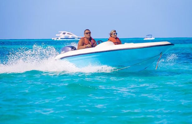 Speed Boat Activity with Snorkeling and Parasailing in Punta Cana