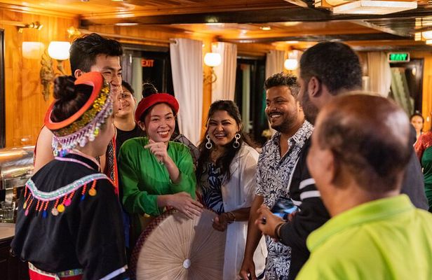 2 Day Apricot Cruise from Hanoi to Ha Long Bay
