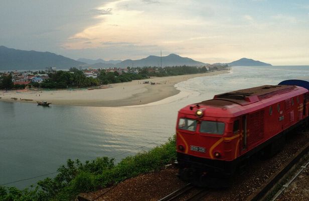 Private Hoi An or Da Nang to Hue By Motorbike via Hai Van Pass