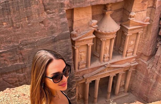 Full Day Petra and Wadi Rum Private Guided Tour