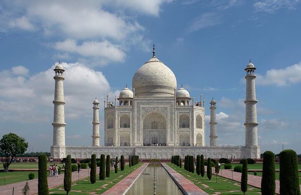 Taj Mahal Day Trip from New Delhi Airport