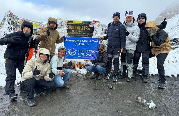 Annapurna Circuit Trek in Nepal (9 Days)