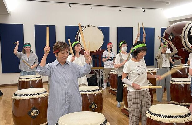 Taiko Japanese Drum Experience in Osaka