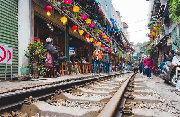 Private Hanoi Walking Tour with Visit Train Street