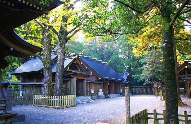 Kamishikimi Kumanoza Shrine, Amano Iwato Shrine & Takachiho Gorge