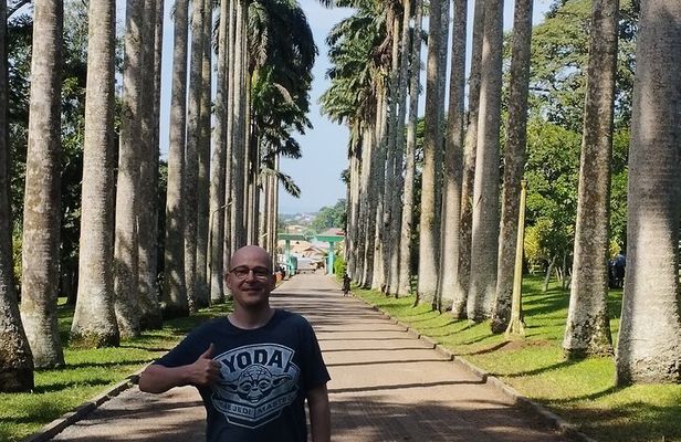 Aburi Botanical Gardens and Waterfalls Tour