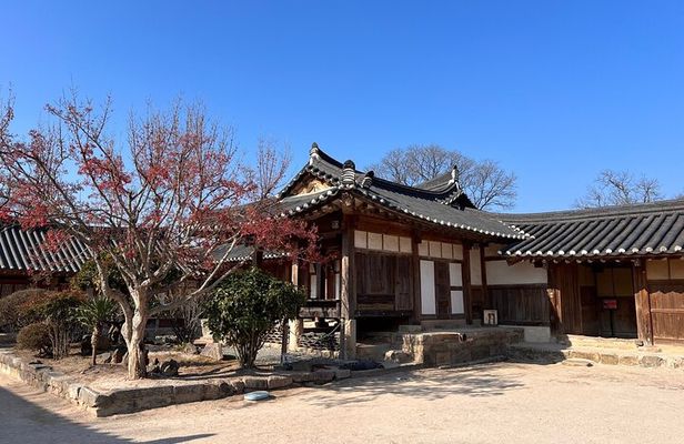 Gyeongju & Yangdong village Full Day Private car tour to UNESCO