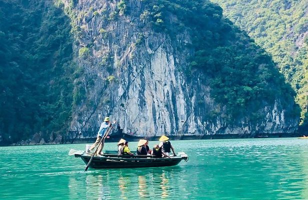 Hera Luxury Cruise Explore the Best of Halong and Lan Ha Bay