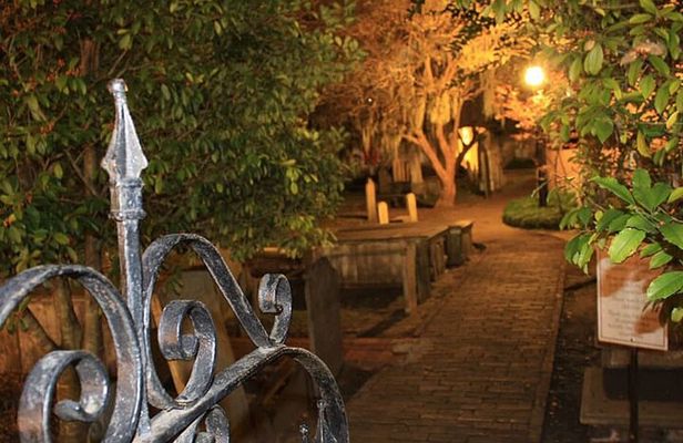 The ONLY Ghost Tour in Charleston with 10 ORIGINAL Stories