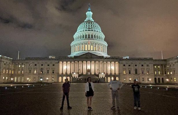 Washington DC Private Tour with Luxury SUV and Tour Guide