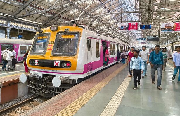 "Explore Mumbai : The City of Dreams with Historic Locations"