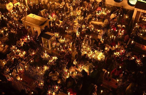 The Last Farewell Night in the Pantheons of Tlalixtac and San Felipe