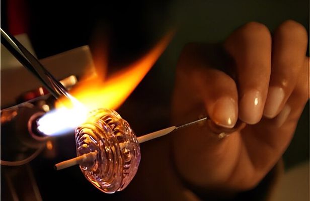 Glass Melting and Shaping with Flame with the Senior Glass Master