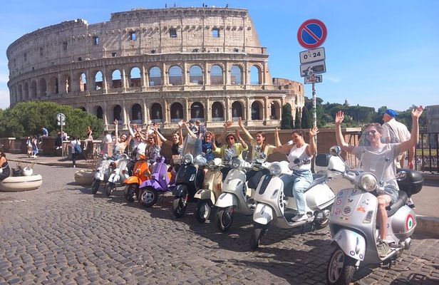 Dolce Vita Vespa Tour
