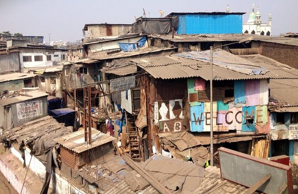 Dharavi Slum Tour with Home Visit Group Cruise Excursion