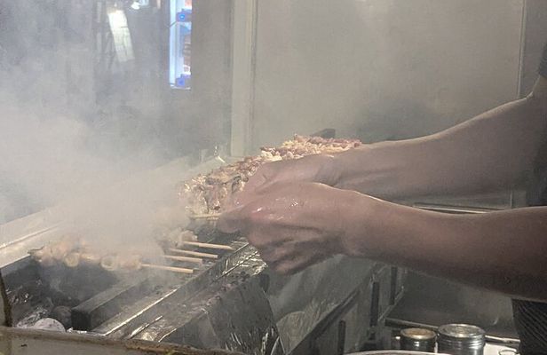 Shimbashi Hidden Izakaya Tour with a Government Licensed Guide