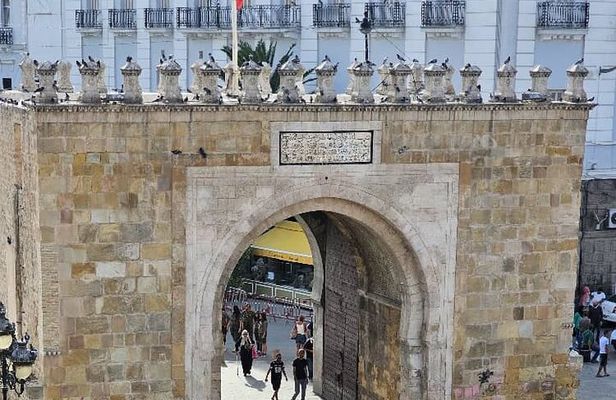 Guided Day Tour to Medina and Carthage and Sidi Bou Said