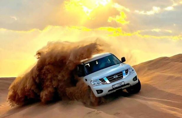 Private Red Dunes Safari Adventure in Dubai: Eureka Desert Moment