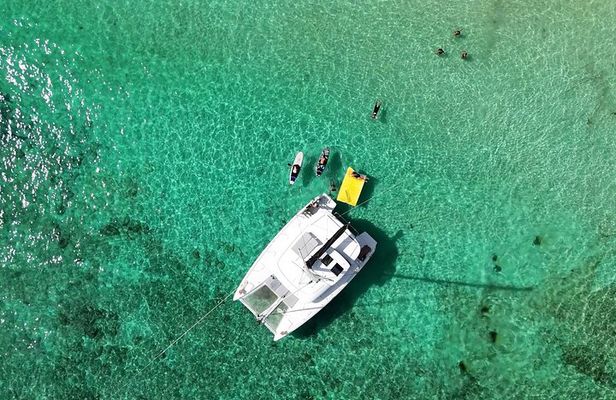 4 Hour Catamaran Experience in a Private 42 Lagoon
