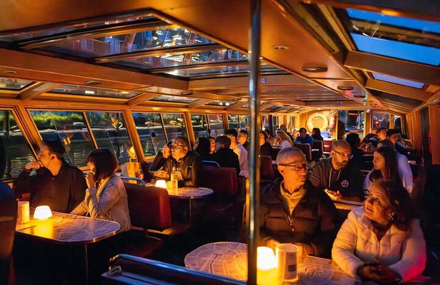 Amsterdam Light Festival Cruise in Covered Boat with Live Guide