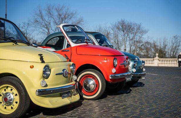 Rome Vintage Fiat 500 and Vespa Tour with Prosecco