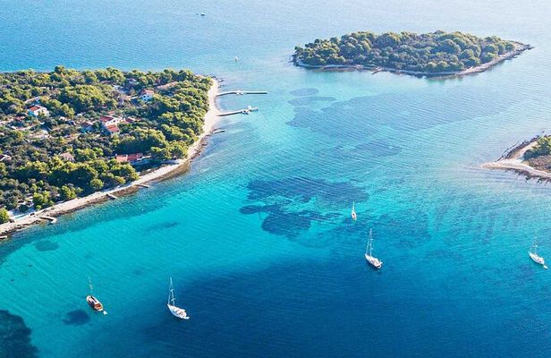 Blue Lagoon & 3 islands private boat tour