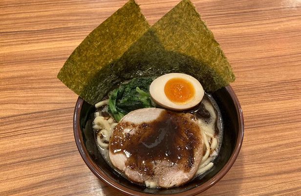 Tokyo Shibuya Ramen Tour Guided by Gen Z in the City of Youth