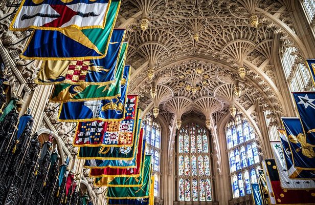 London Private Tour: Changing of the Guard & Westminster Abbey