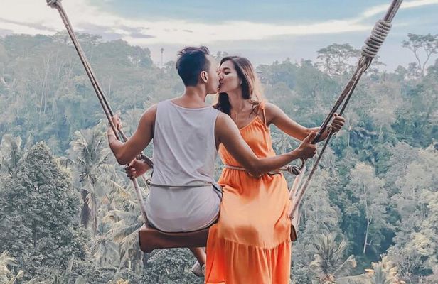 Bali Swing, Monkey Forest and Waterfalls Tour