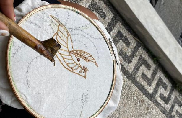 Bali Batik Workshop: Relaxing Art Therapy & Tote Bag Painting