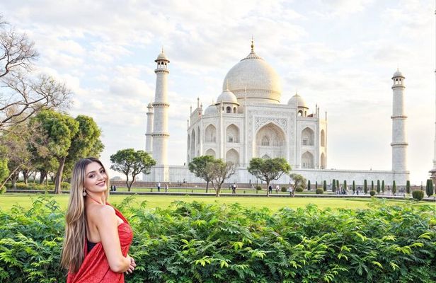 Same Day Taj Mahal, Agra Fort & Baby Taj Tour From Delhi by Car
