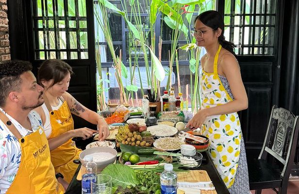 Hoi An Vietnamese Home Cooking Class with a Local
