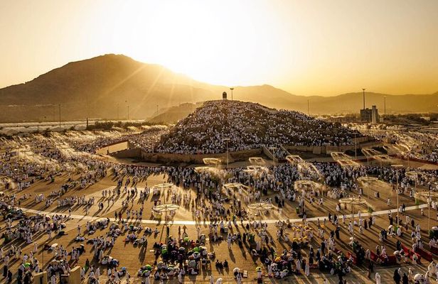 A Spiritual Journey Through the Holy Sites of Makkah