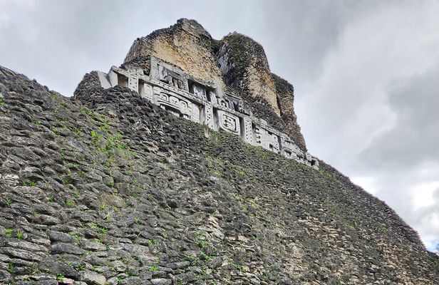 Xunantunich Mayan and Blue Hole Tour from Hopkins