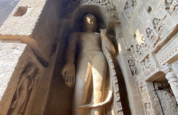 Private Guided Tour in Kanheri Cave with Transfers