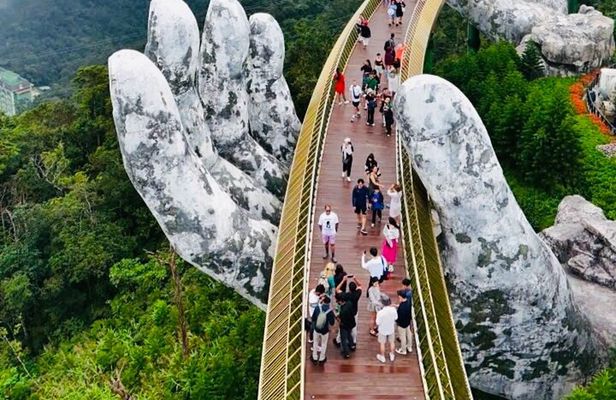 Chan May Port / Tien Sa Port: Golden Bridge - BaNa Hills Day Tour