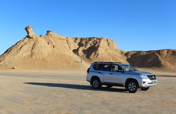 From Tozeur Visits Mountain Oases and Ong Jmal