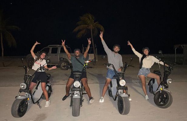 Sunset Island Tour in Aruba on Electric Scooter (1 or 2-seater)