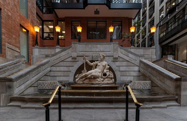 Private Walking Tour in Montreal Underground Exploration