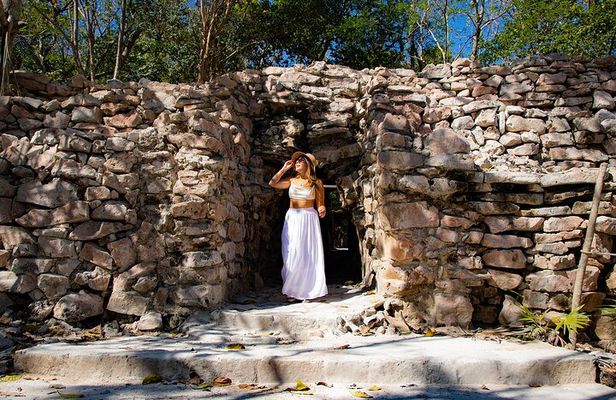 Tulum Guided Tour, Magical Cenote, Lagoon Snorkeling and Beachside Lunch