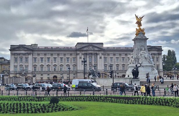 2 Hour Walking Tour from Buckingham Palace to Big Ben