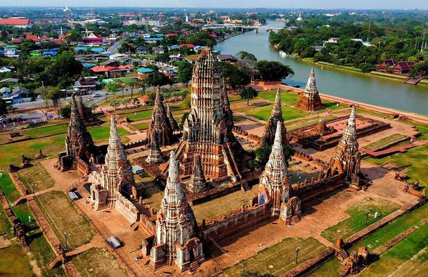 2 Day Guided Tour from Bangkok to Ayutthaya