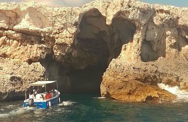 Private cruise of the sea caves of Syracuse and Ortigia