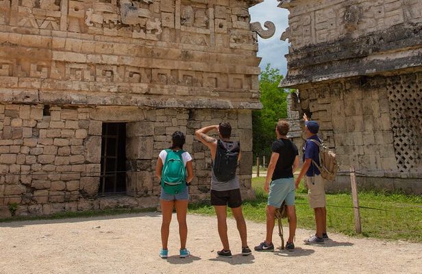 Chichen Itza by Van: Reduced Group, Tour Guide, Fast Trip & Lunch