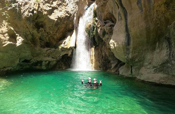 Canyoning in Rio Verde with photos from Granada