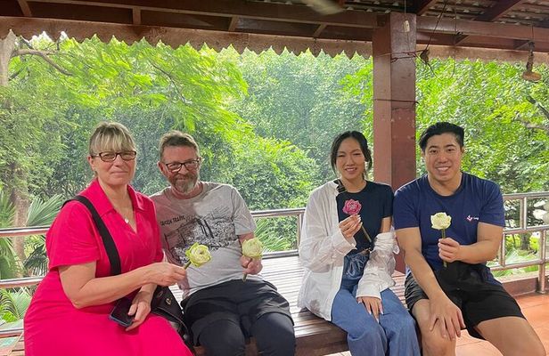 A Full Day Tour for Royal Palace, S21, Killing Fields & More 