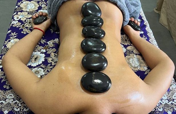 Aromatherapy Hot Stone Massage Relaxation & Healing Therapy