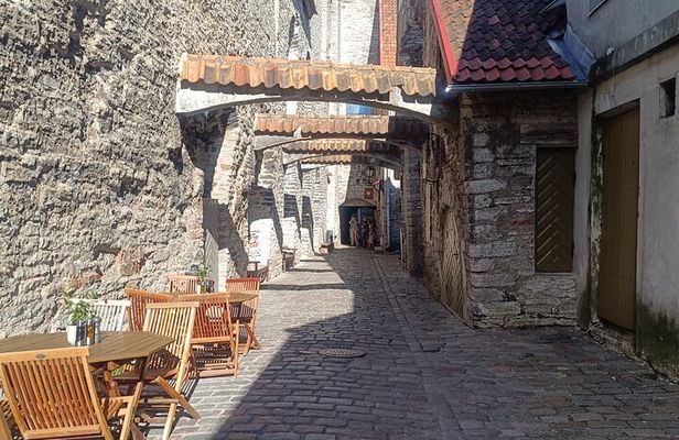 Medieval Tallinn - Carnivals, Punishments, Epidemics
