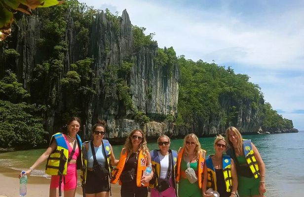 Private Underground River Tour from El Nido to Puerto Princesa