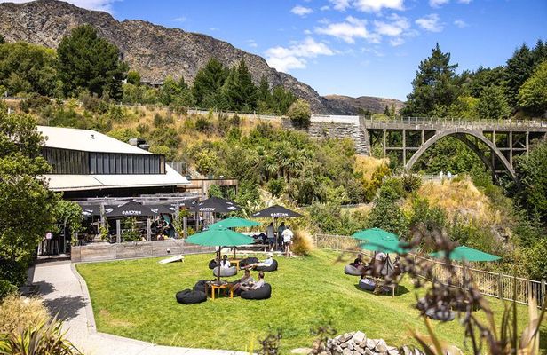 Queenstown Afternoon Gin, Wine & Beer Tour | NZ Local Guide